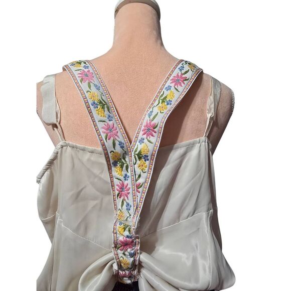 Rayvehn Embroidered Suspenders - Picture 2 of 4